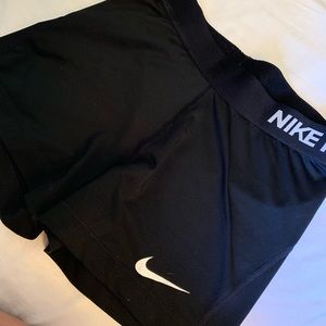 Women’s Nike Pros